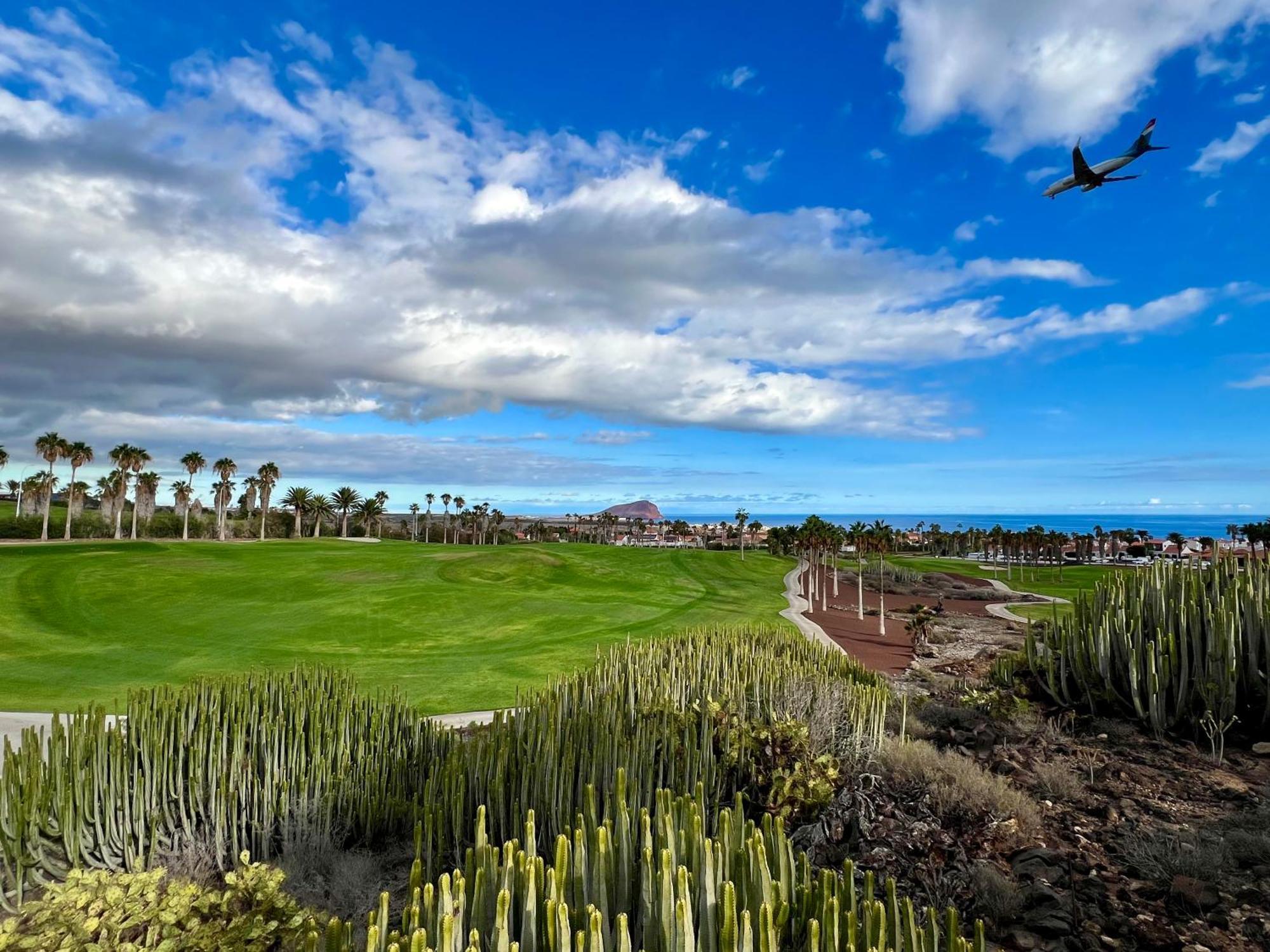 Air Conditioning, Private Parking And Fully Equipped Kitchen In Hotel Room In Golf Del Sur, Tenerife Сан Мигель Экстерьер фото